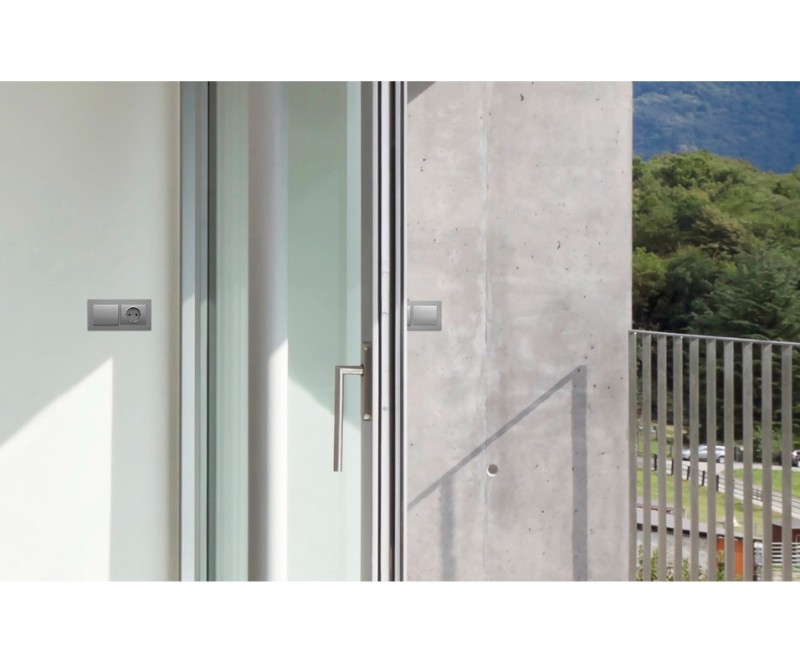 PROTECCIÓN IP44 PARA EXTERIORES EN TODAS SUS SERIES PRINCIPALES