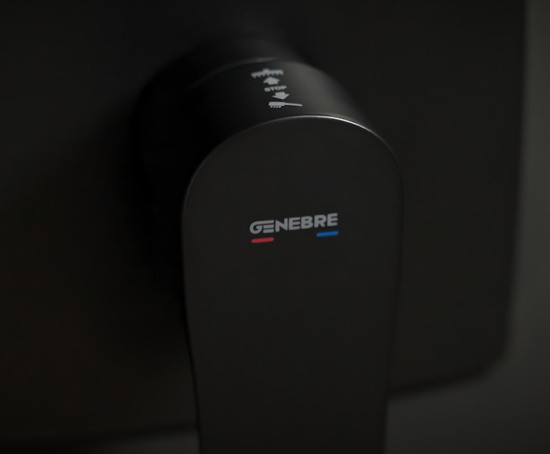 MONOMANDO EMPOTRADO DE DUCHA 2 VÍAS GE-EASY BOX – de la SERIE KORAL