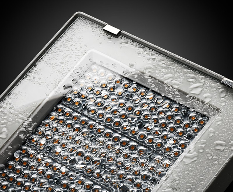 UNIQO – Luminaria industrial de suspensión